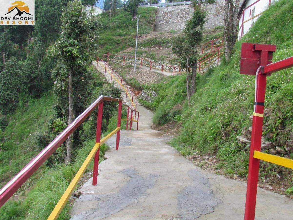 Dev Bhoomi Resort Kanatal Buitenkant foto